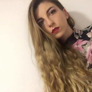 Meet your Posher, Deea